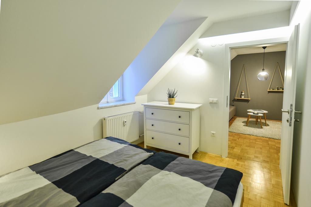 Strict City Apartments Ljubljana Eksteriør billede
