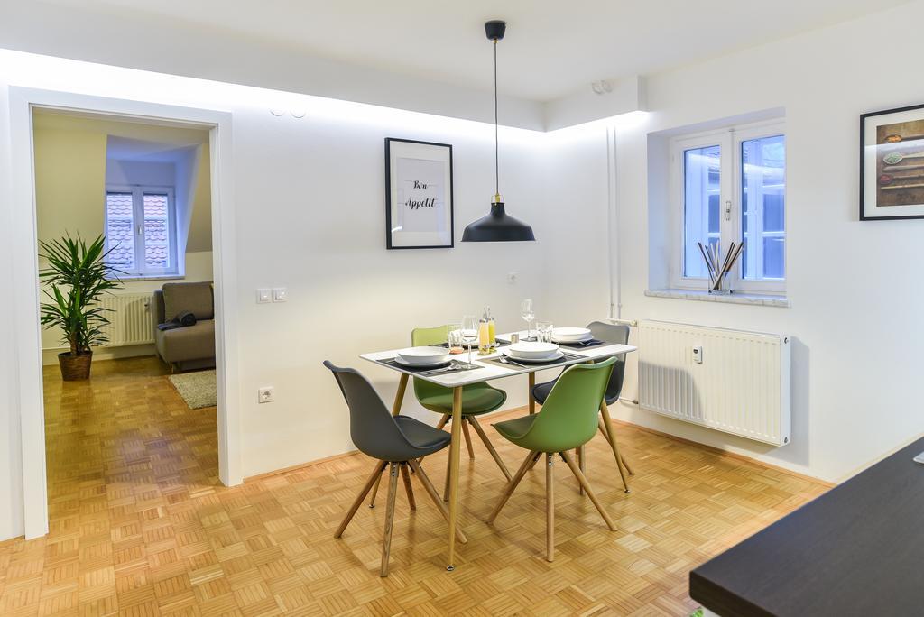 Strict City Apartments Ljubljana Eksteriør billede